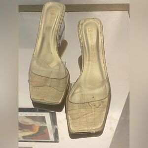 Nanbei Zuo clear Embossed Heels